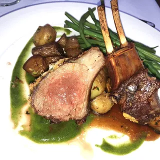 HERB-CRUSTED NEW ZEALAND RACK OF LAMB*