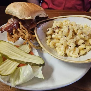 Fireside Burger ( with upgraded side of Mac &amp; cheese w/ bacon)