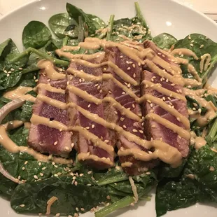 Seared Tuna Over Spinach Salad