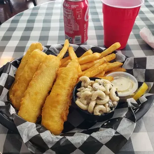 Haddock Fish and Chips with Macaroni Salad Side
