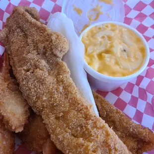 Fish and shrimp combo with mac and cheese