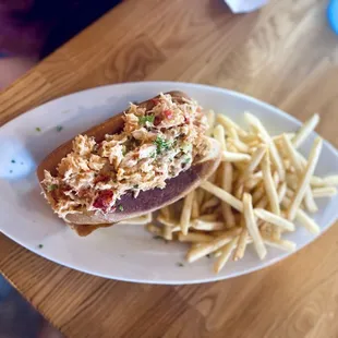 Lobster Roll with Regular Fries