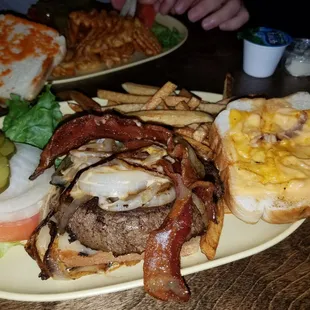 Trender burger with added bacon