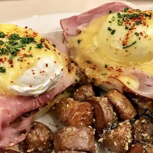 Eggs Benedict