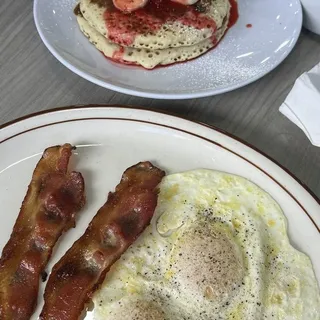 Strawberry Banana Cheesecake Pancakes