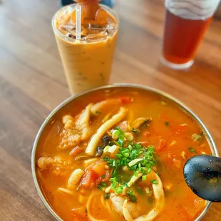 This is a great hongkong style of Chinese food.