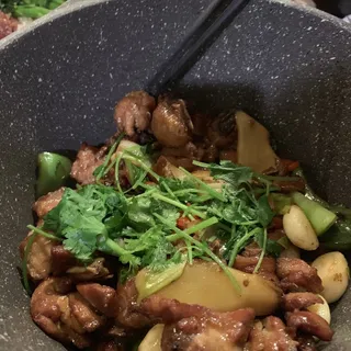 2. Three Cup Sauce Chicken Pot