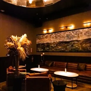 sushi and sashimi, interior