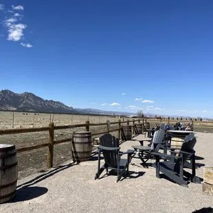 ramen and noodles, outside