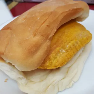 Beef patty &amp; coco bread