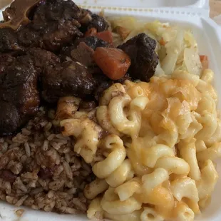 Med. oxtail, cabbage, Mac &amp; cheese
