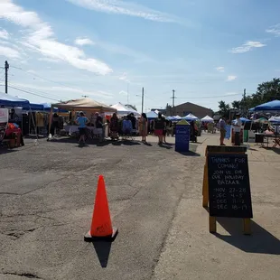 Entrance... taking in a little local scenery before heading out.
