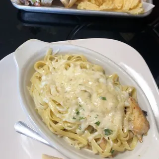 Chicken Alfredo Pasta