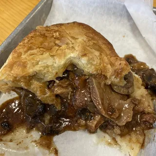 Steak and Mushrooms Pie