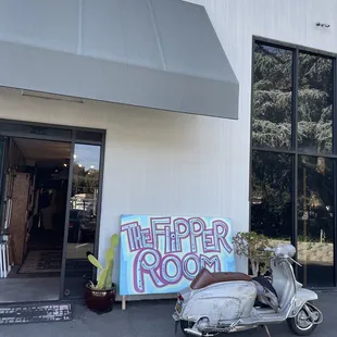 Flipper Room