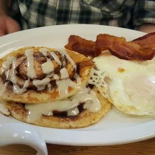 Cinnamon Roll Pancakes