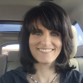 Laura F.
