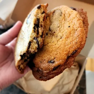 Chocolate chip cookie