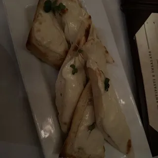 Garlic Bread w/ Cheese