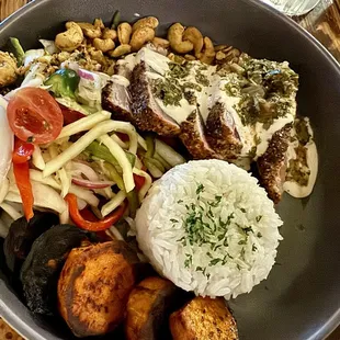 Datil-dusted tuna bowl