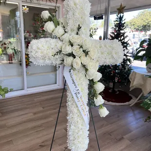 Solid White Cross Piece W/Custom Banner