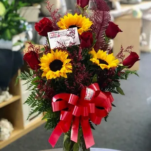 Asked for an arrangement for my girlfriend who loves sunflowers
