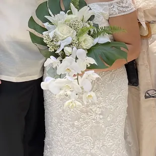 Tropical bridal bouquet by The Flower Girls