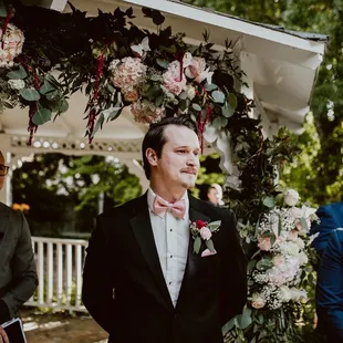 Boutonniere. Garland.