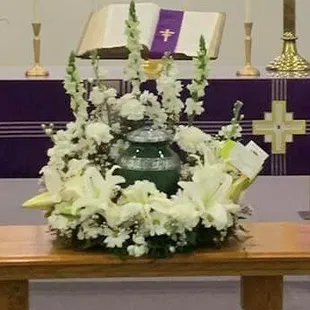 White Funeral Flowers for Cremation Ceremony with Urn