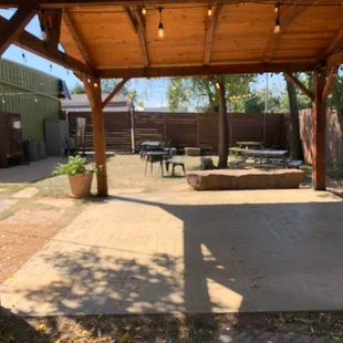 Covered entertainment area