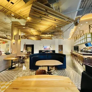 sushi and sashimi, interior