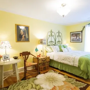 Pernilla&apos;s room is in a Scandinavian style with a queen bed and full walk-in closet. Each room has luxury bedding