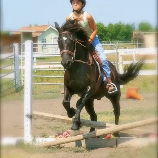 Flying G Ranch Waxahachie excellent horseback riding lessons, camps, trail rides, birthday parties, weddings, group outings