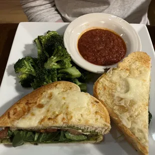 Grilled Cheese Pesto