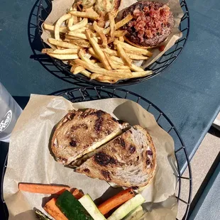 Grilled cheese &amp; Spicy Elvis