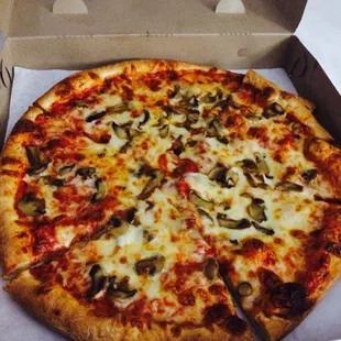 Mushroom pie, light sauce, extra crispy