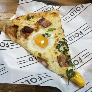 Breakfast pizza