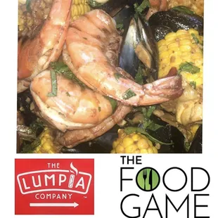 shrimp, corn, corn cobs, and corn on the cob