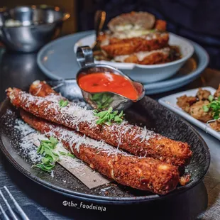 Big Ole&apos; Mozzarella Sticks