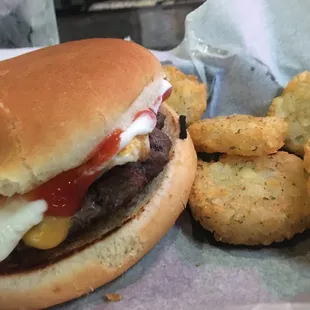 Breakfast Burger w/ Hash Browns