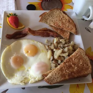 The awesome breakfast we had . Again what a hidden gem!!!!!!!!!