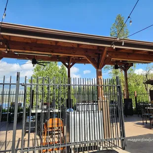 2024 Apr 23: level 2 of outdoor seating