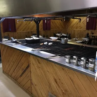 Self-cooking grill Fri-Sat