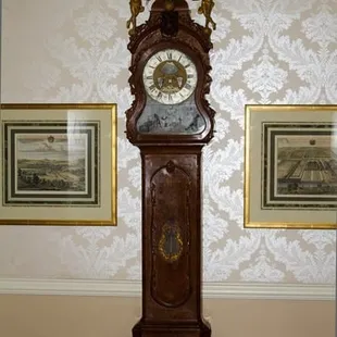Clock decor
