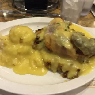 Roast chicken and gravy. I ain&apos;t to shady!!!