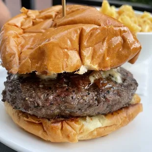 The Foundry Burger (7/10 &amp; 10/10)