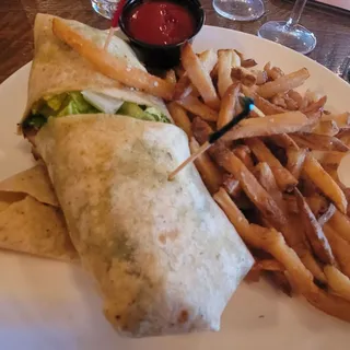 CHICKEN CAESAR WRAP