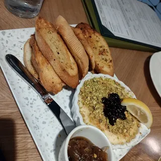 Brie Brûlée***