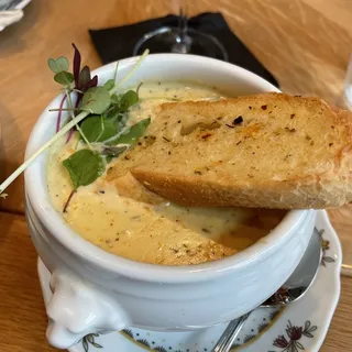 Lobster Bisque***