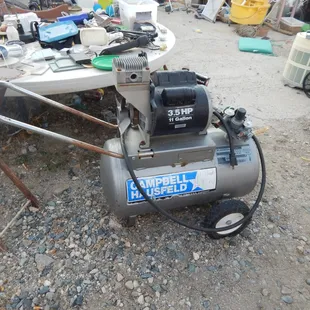 AIR COMPRESSOR